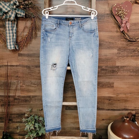 Aeropostale Ankle Jegging Jeans Mid Rise Raw Fray Hem Size 10 - Picture 1 of 11